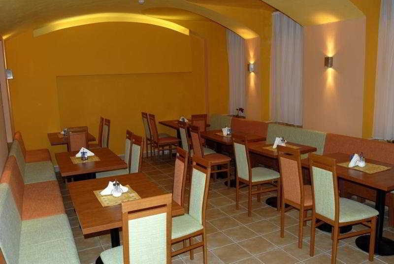 City Central De Luxe Prague Restaurant photo